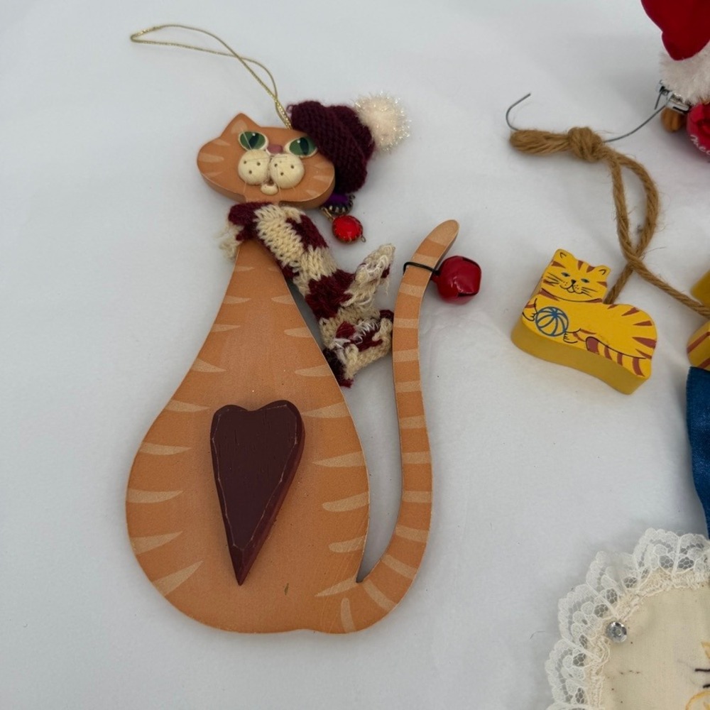 Cat Christmas Ornaments Vintage Mixed LOT Kitten Kitty Cat Holiday Decor 5 Pc - Picture 3 of 7